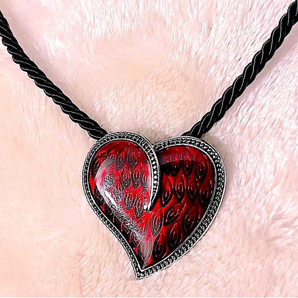 Lia Sophia Jewelry - NWOT ♥️ LIA SOPHIA 15” RED & SILVER HEART PENDANT ON BLACK ROPE CHAIN NECKLACE